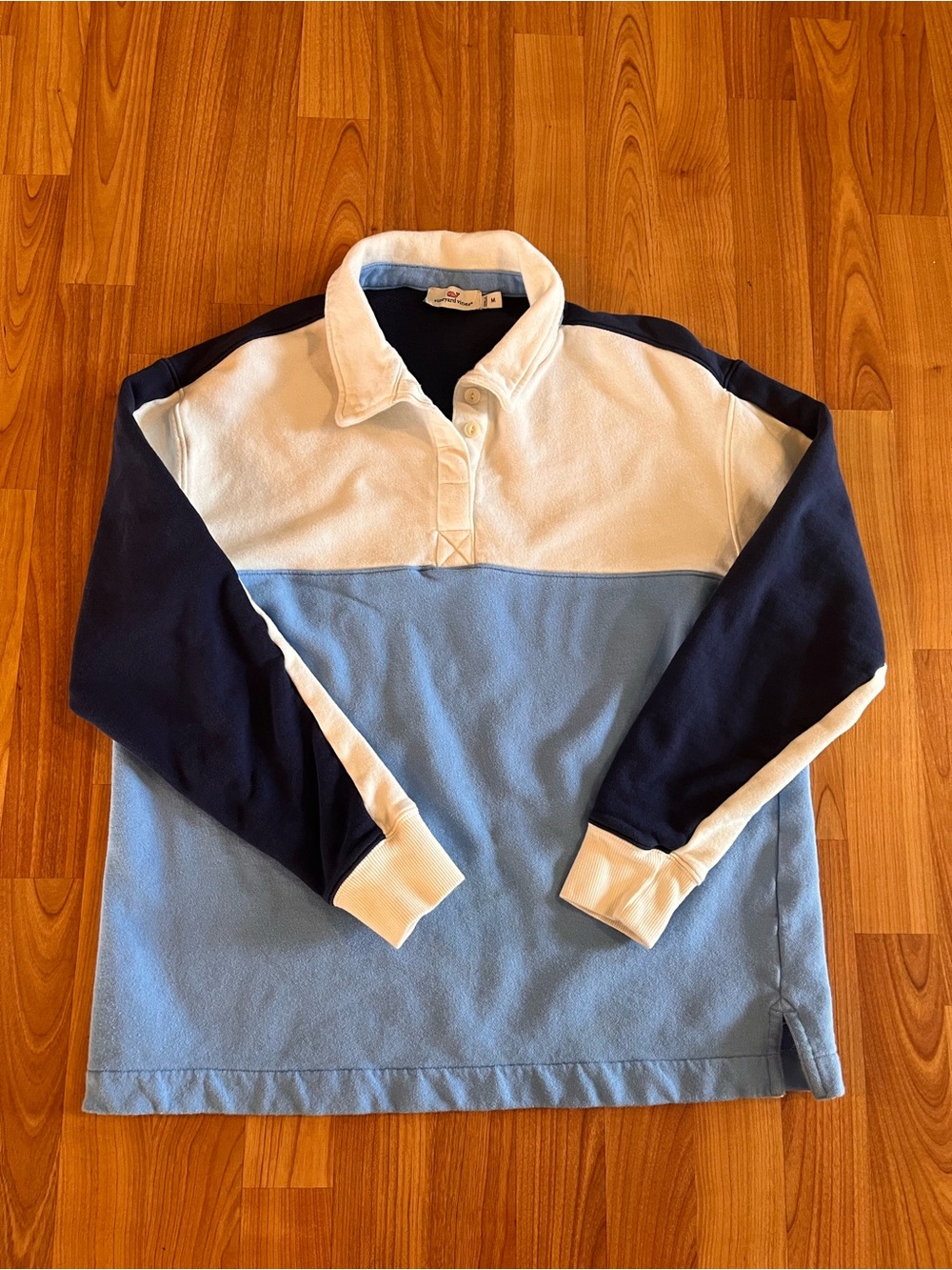 Vineyard Vines Women’s  Colorblock Polo sweatshirt- White, Light Blue & Navy